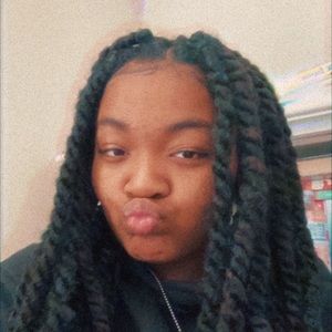 Meet your Posher, Lexie